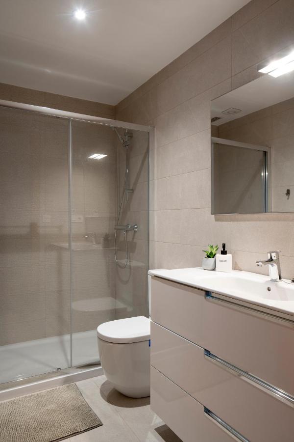 Апартаменти Premium Location! Gran Via & Free Parking Більбао Екстер'єр фото